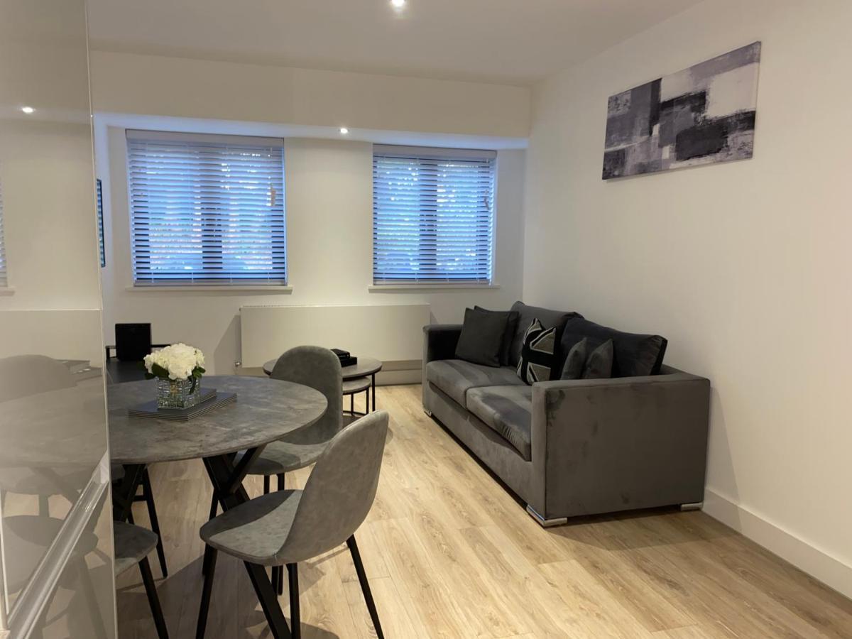 Roomotel - Broadoaks Apartments Solihull Eksteriør bilde