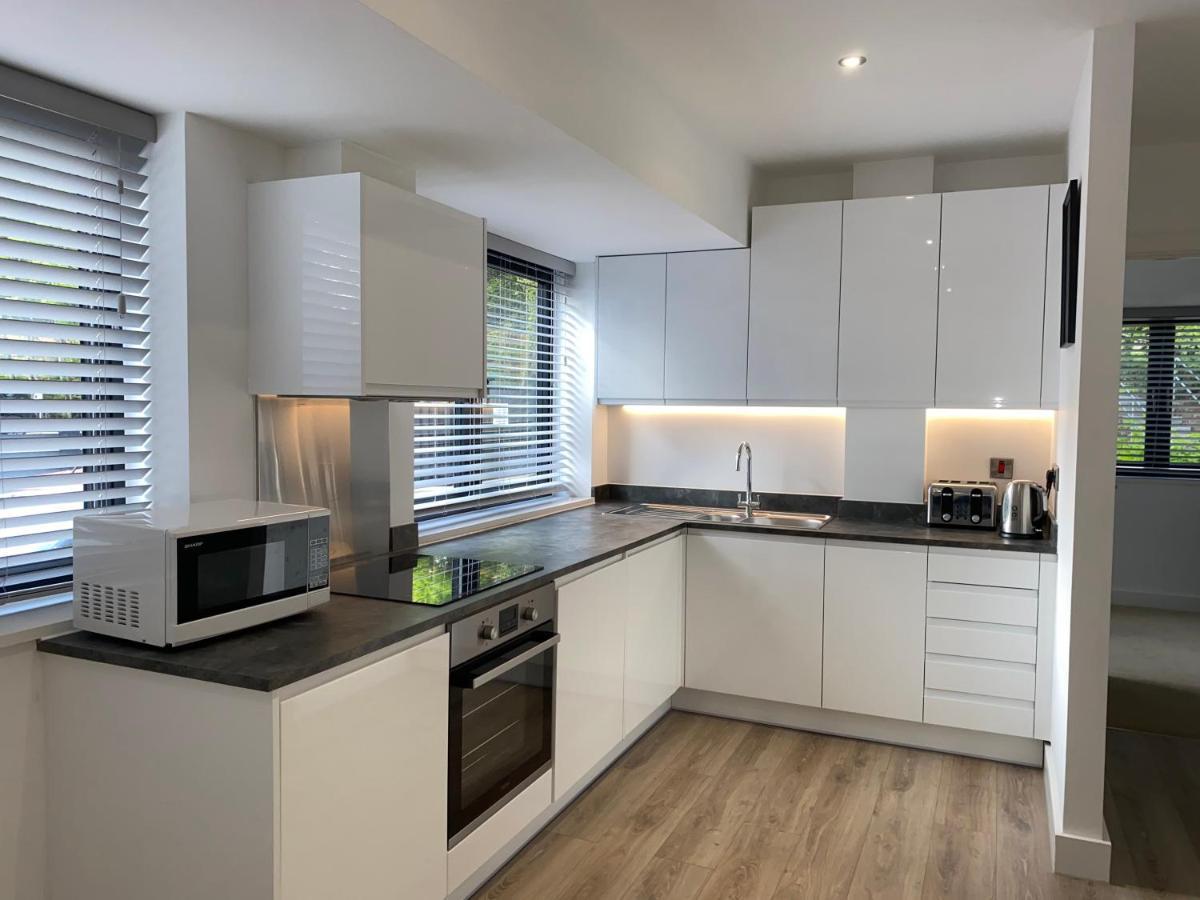 Roomotel - Broadoaks Apartments Solihull Eksteriør bilde