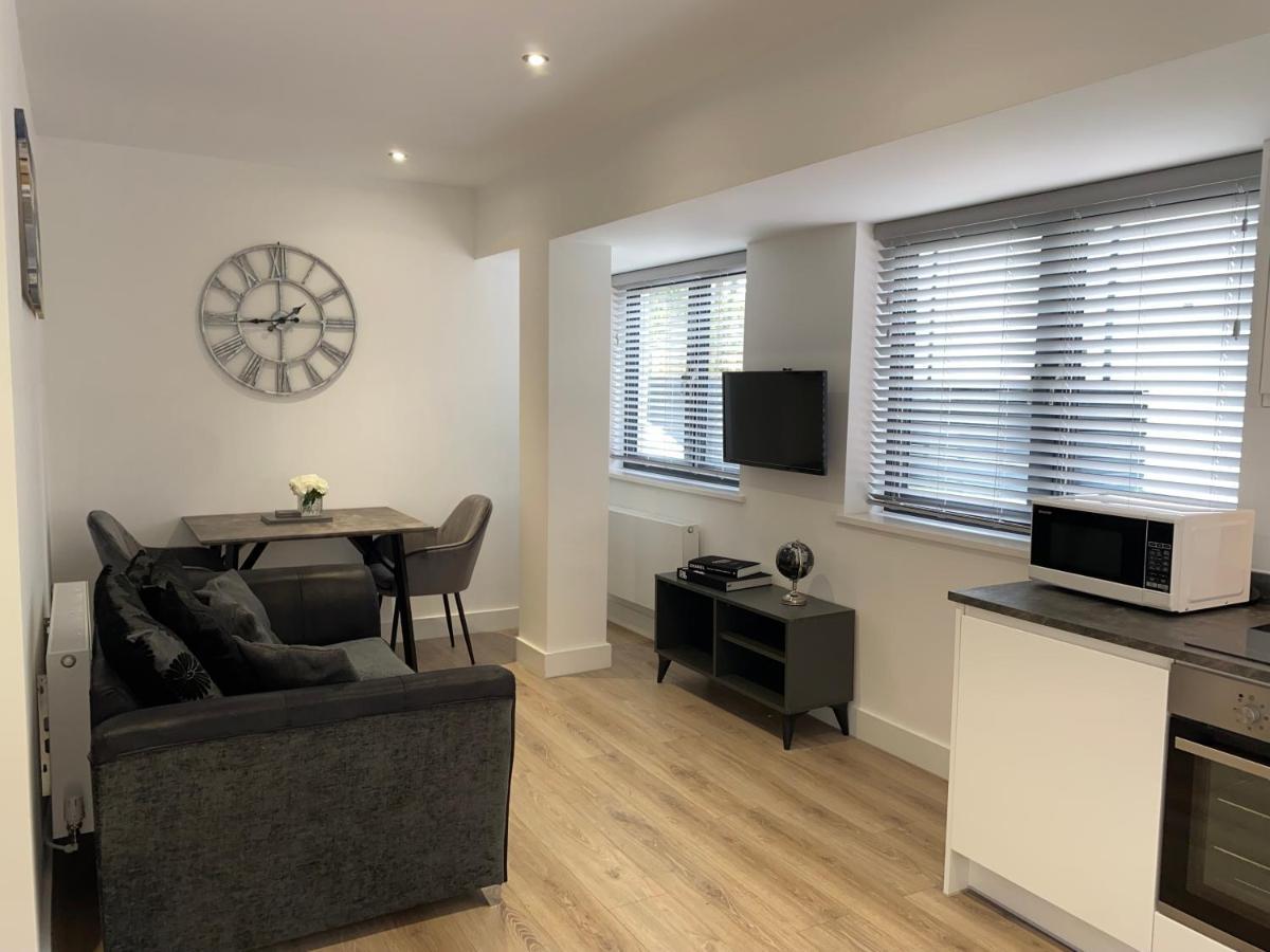Roomotel - Broadoaks Apartments Solihull Eksteriør bilde