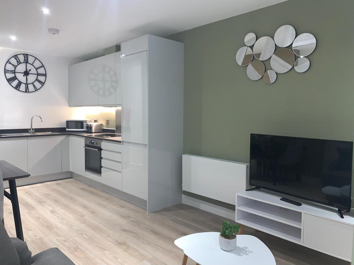 Roomotel - Broadoaks Apartments Solihull Eksteriør bilde