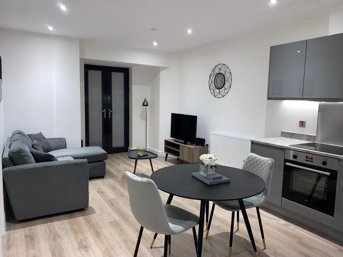 Roomotel - Broadoaks Apartments Solihull Eksteriør bilde