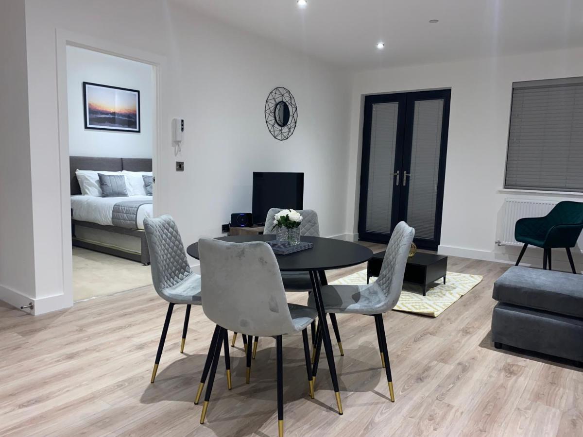Roomotel - Broadoaks Apartments Solihull Eksteriør bilde