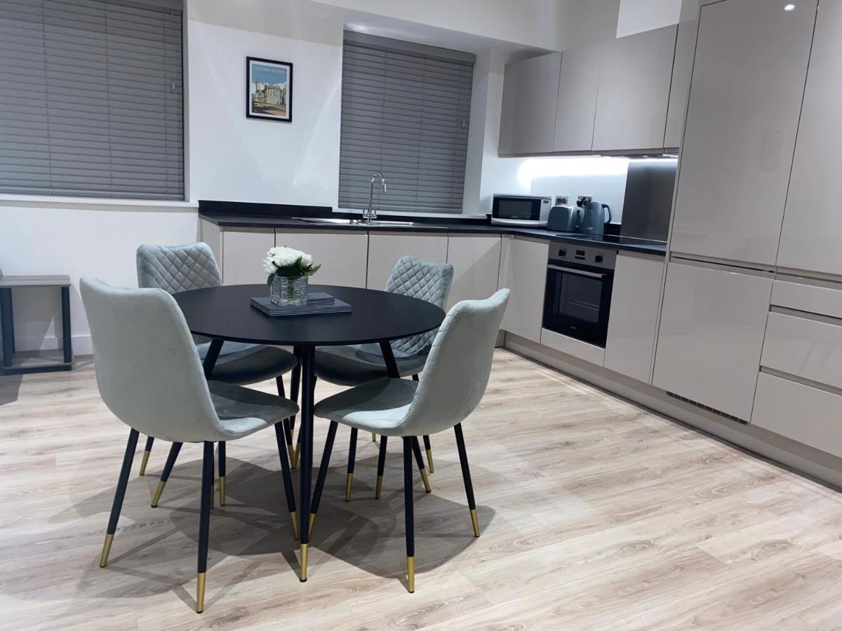 Roomotel - Broadoaks Apartments Solihull Eksteriør bilde