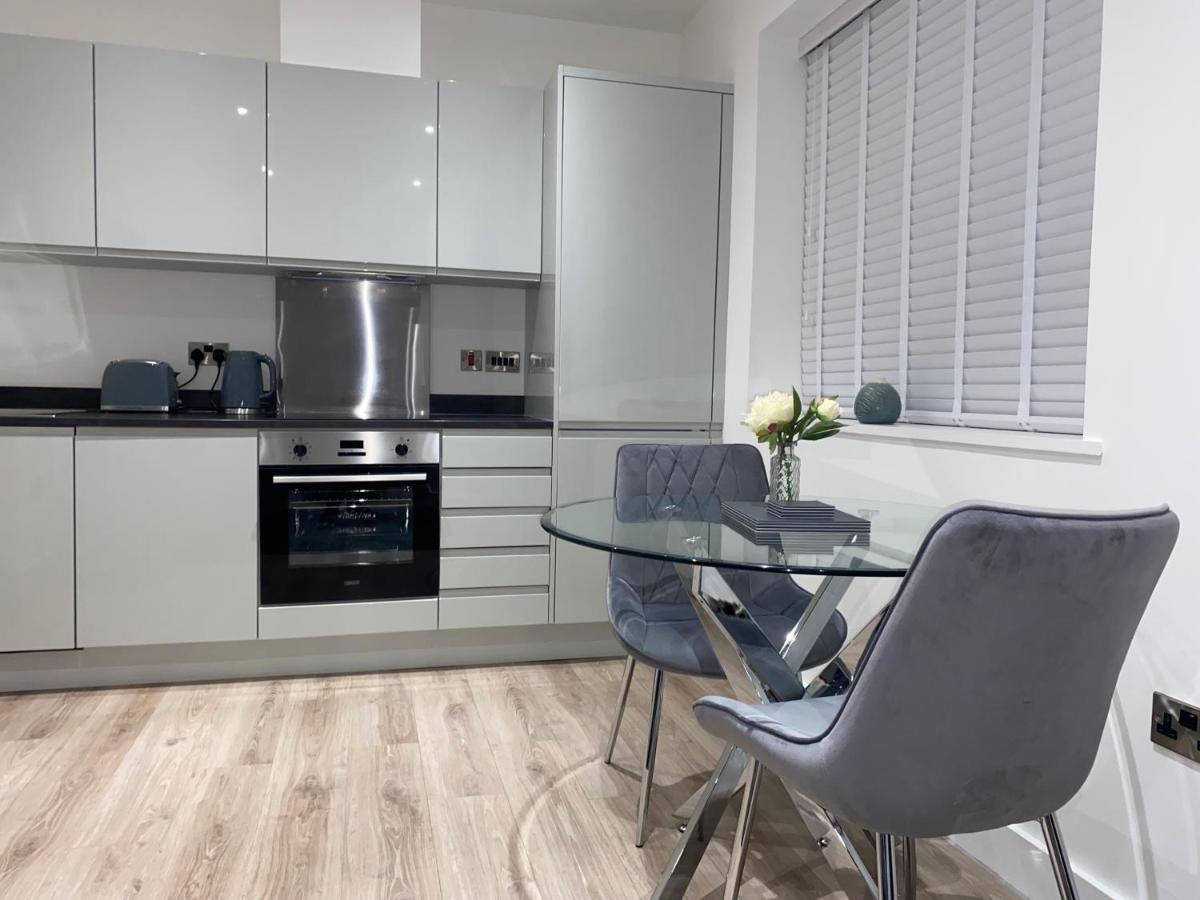 Roomotel - Broadoaks Apartments Solihull Eksteriør bilde
