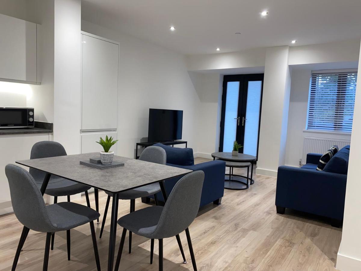 Roomotel - Broadoaks Apartments Solihull Eksteriør bilde