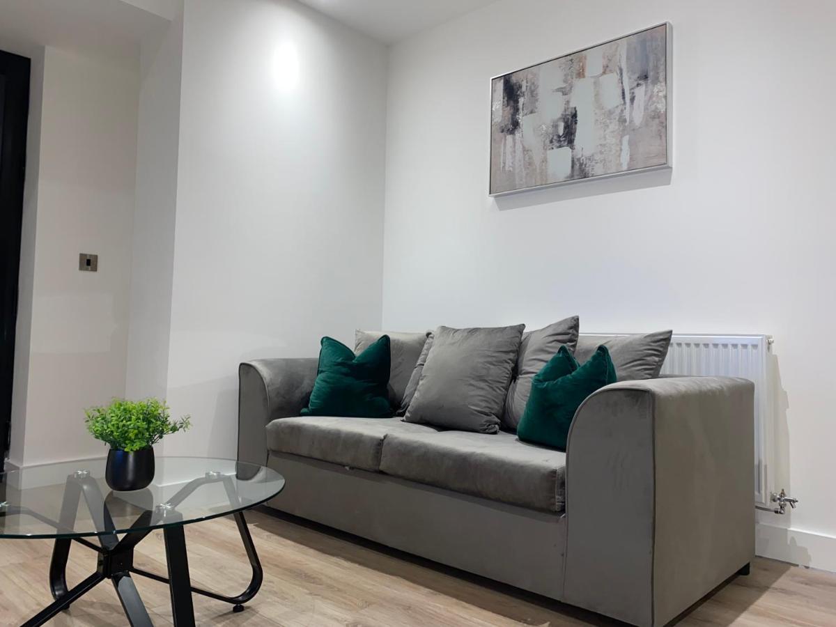 Roomotel - Broadoaks Apartments Solihull Eksteriør bilde