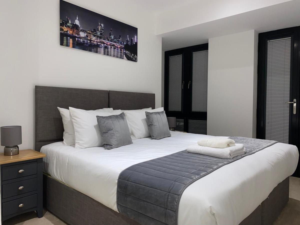 Roomotel - Broadoaks Apartments Solihull Eksteriør bilde