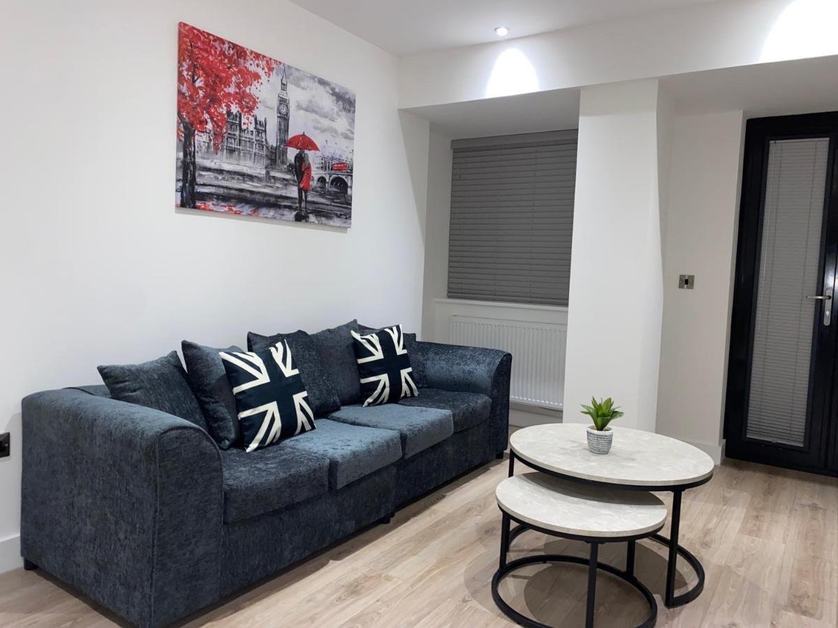 Roomotel - Broadoaks Apartments Solihull Eksteriør bilde