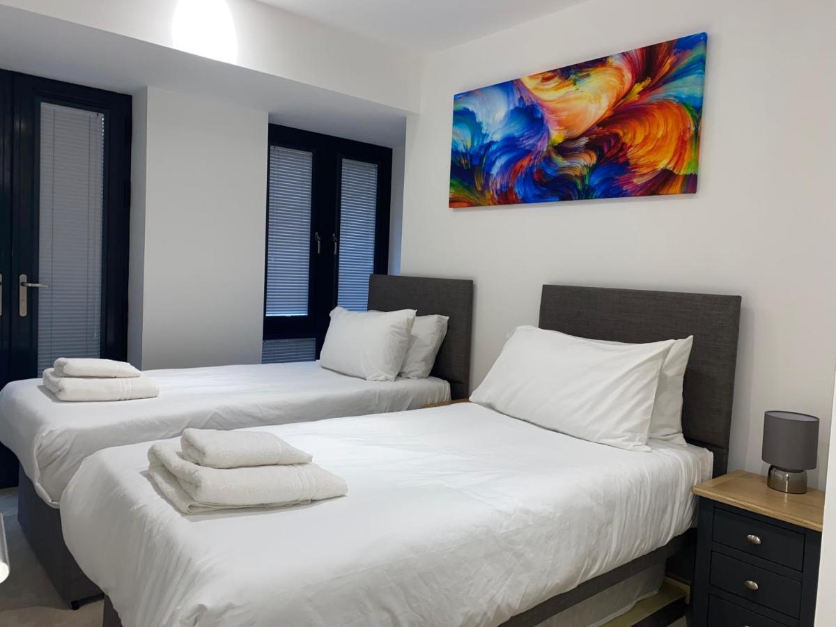 Roomotel - Broadoaks Apartments Solihull Eksteriør bilde