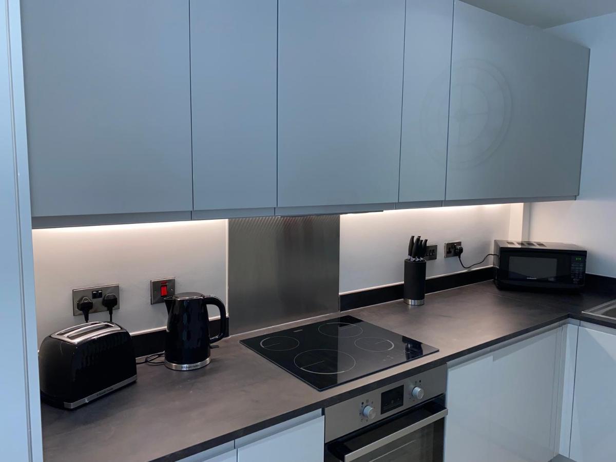 Roomotel - Broadoaks Apartments Solihull Eksteriør bilde