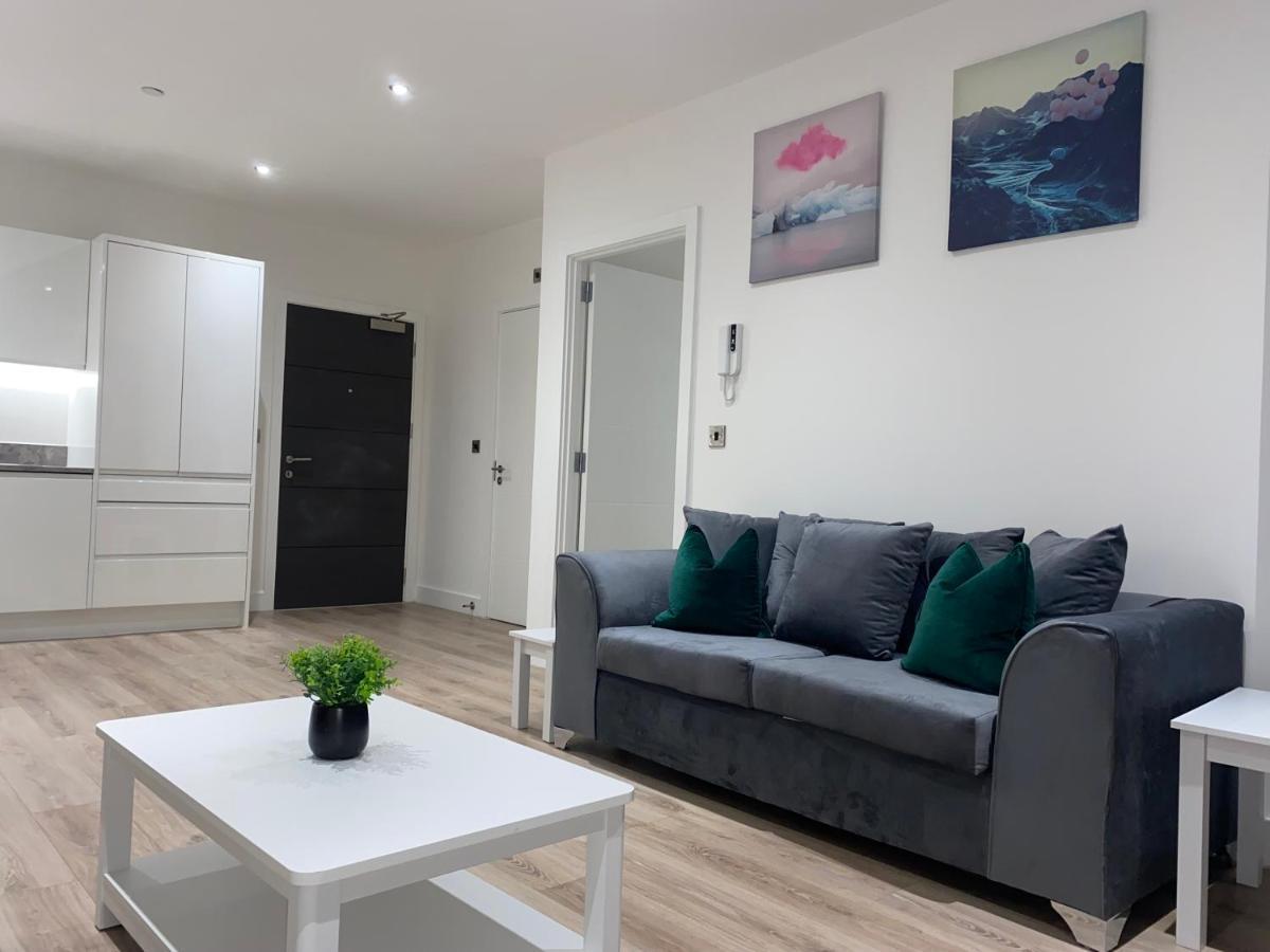 Roomotel - Broadoaks Apartments Solihull Eksteriør bilde